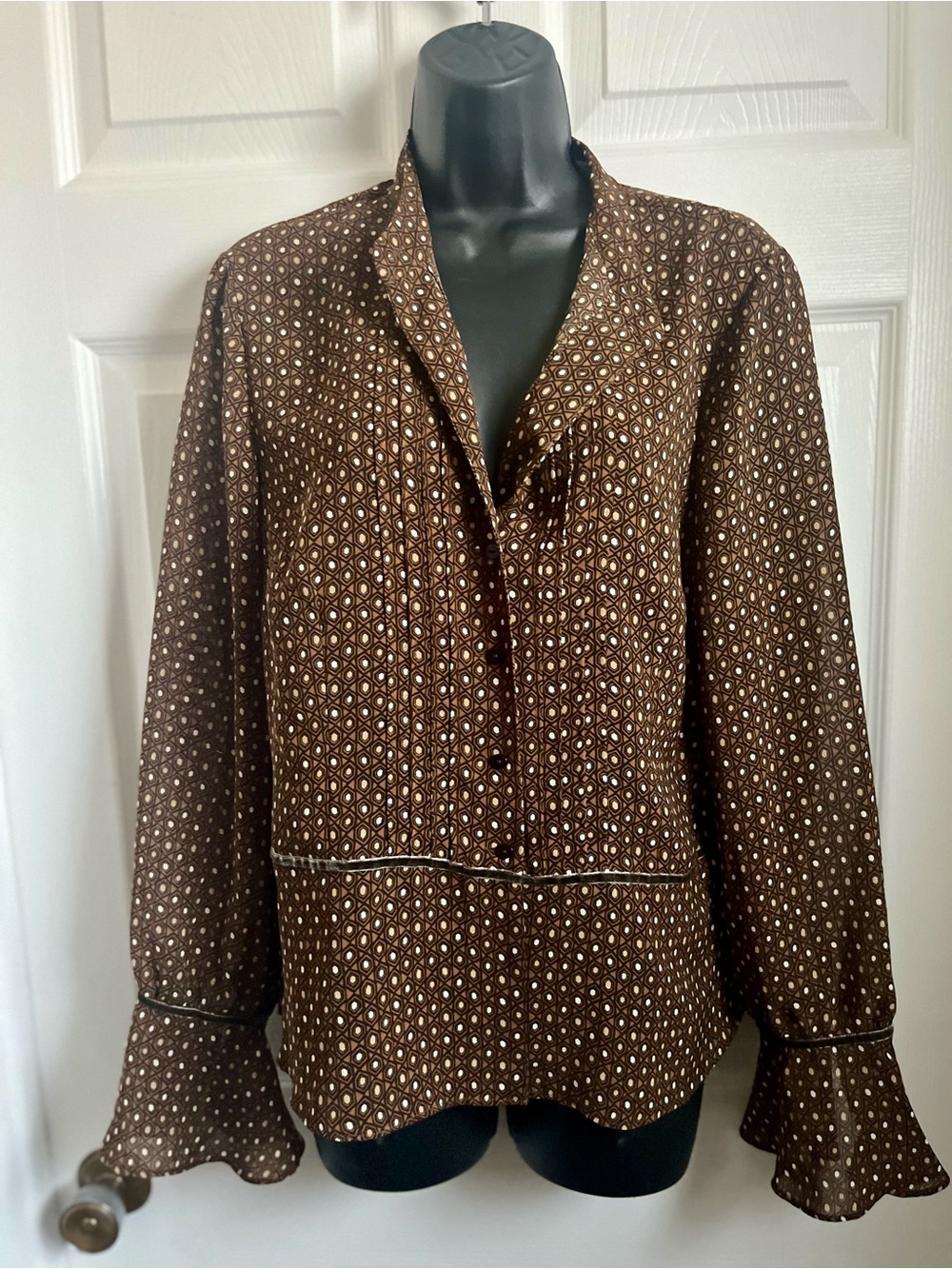Emma James Brown Geometric Blouse Size 14 XL Pleated Trim Cuff Top Ruffle Sleeve